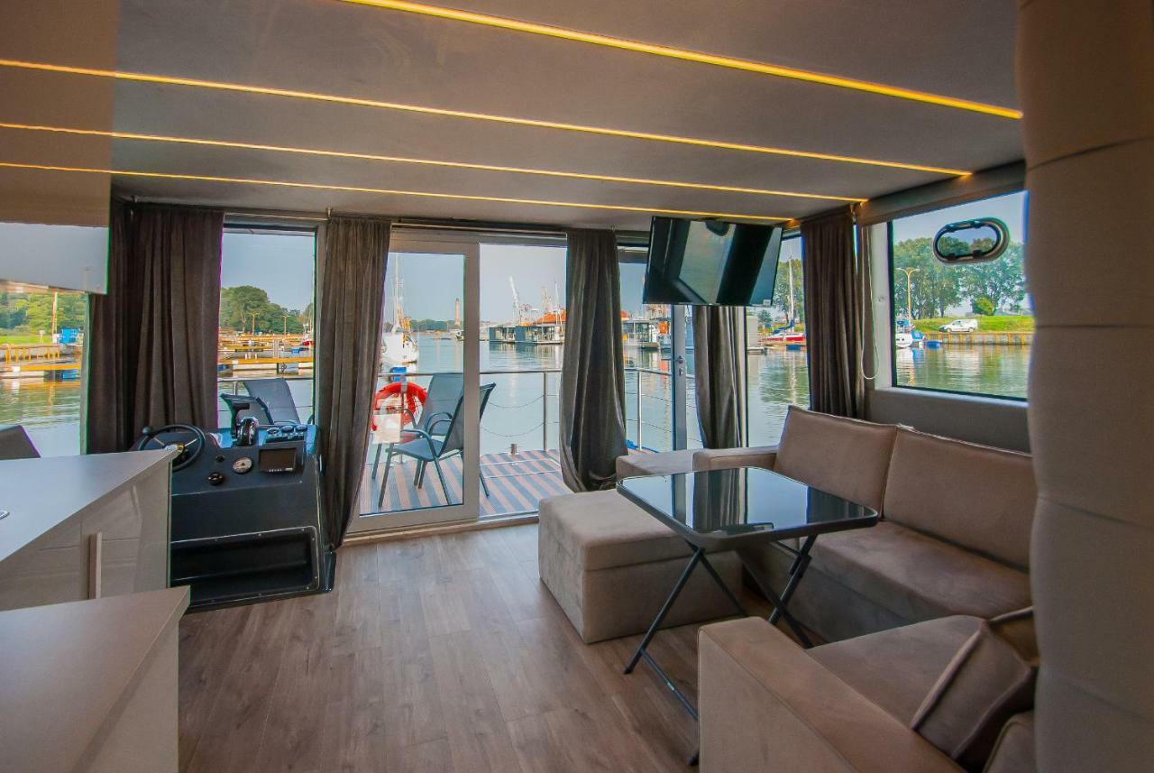 Amber Houseboat Apartment Swinoujscie Exterior photo