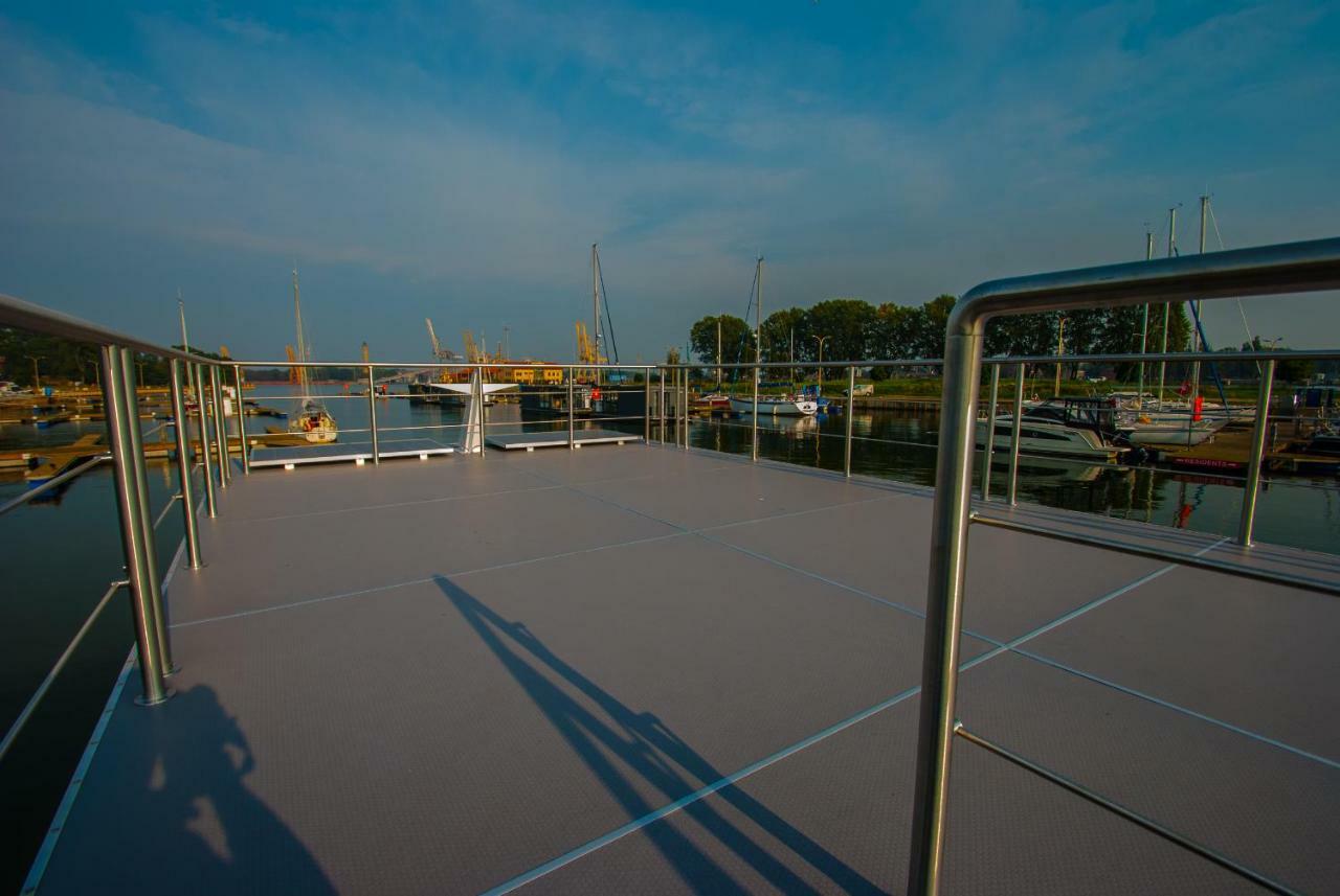 Amber Houseboat Apartment Swinoujscie Exterior photo